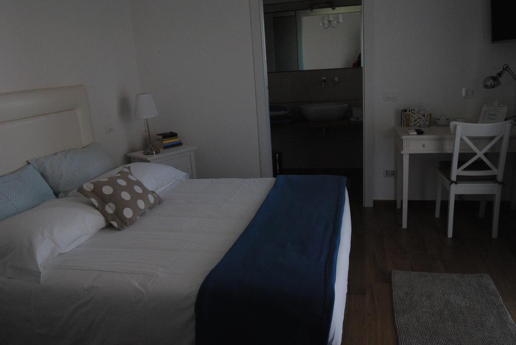 B&B La Gatta Sul Tetto Borgo san Donato  Bagian luar foto