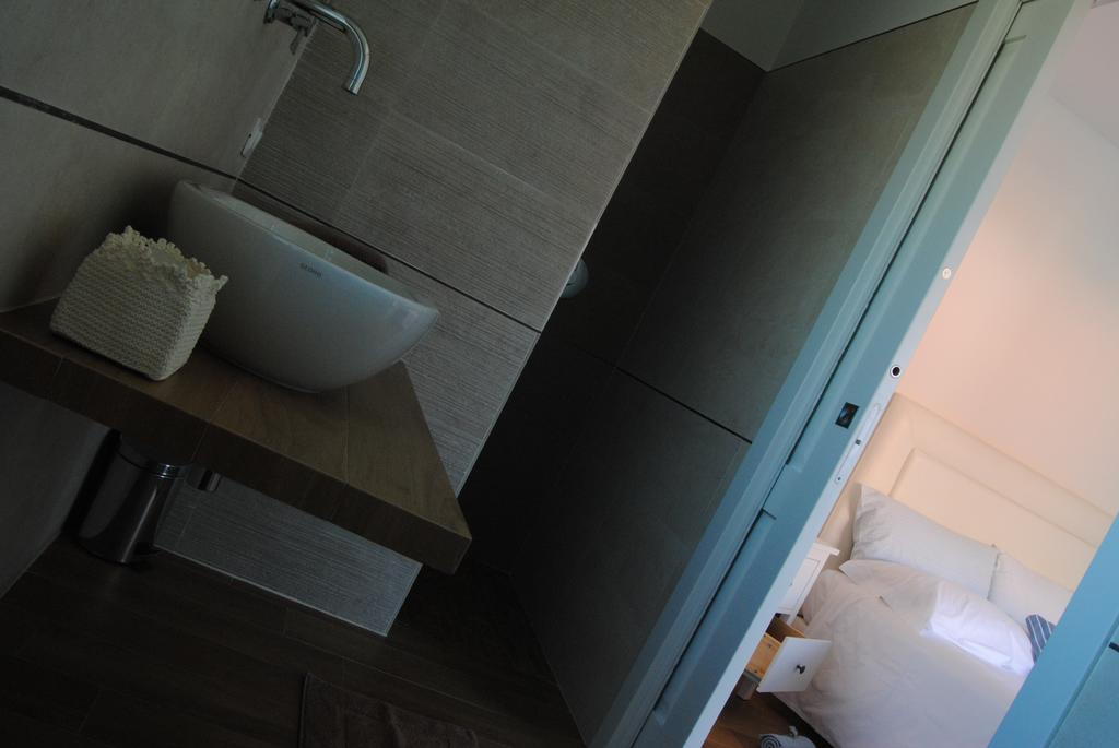B&B La Gatta Sul Tetto Borgo san Donato  Bagian luar foto